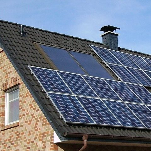 solar-panel-array-1591358_960_720